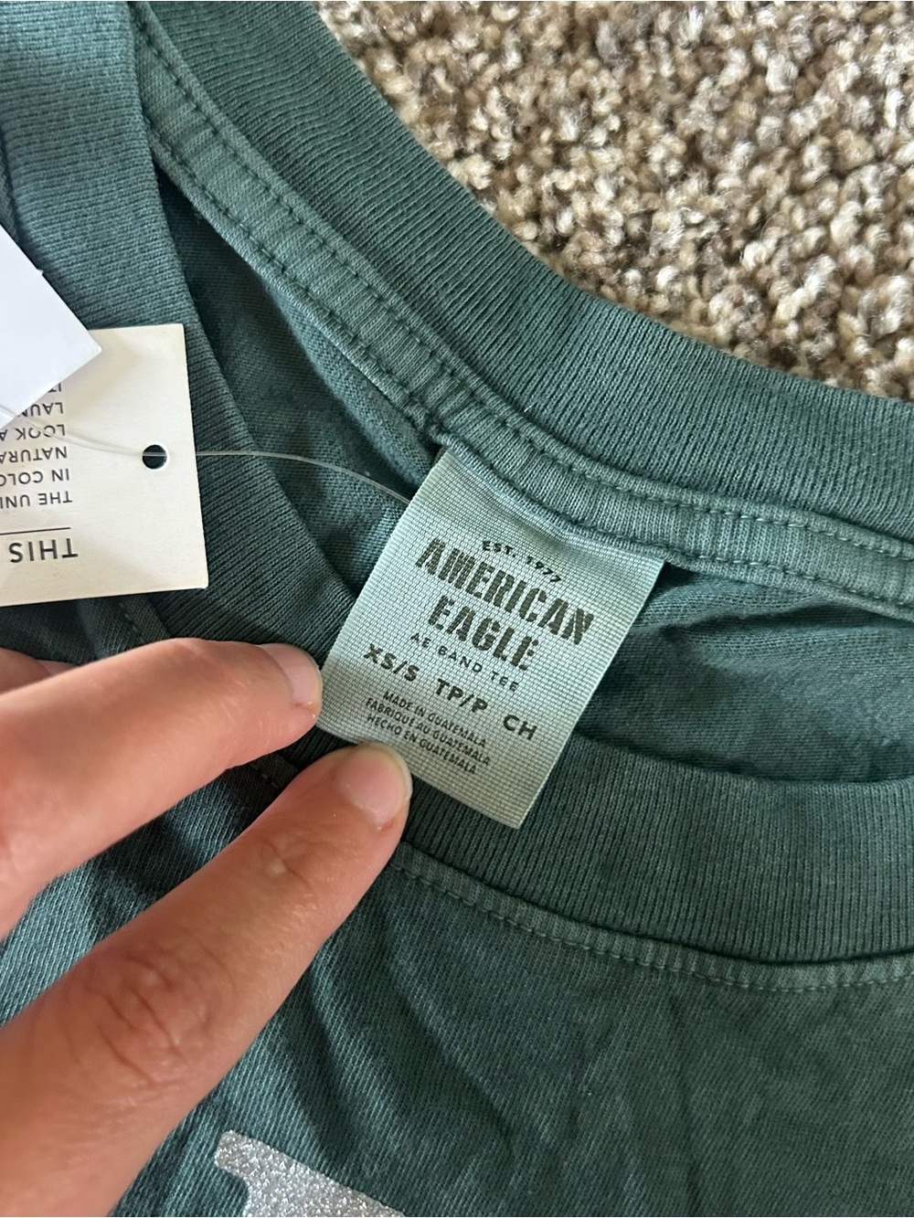 [American Eagle] NWT Green Queen Band Tee Silver Glitter Graphic - Picture 6 of 9